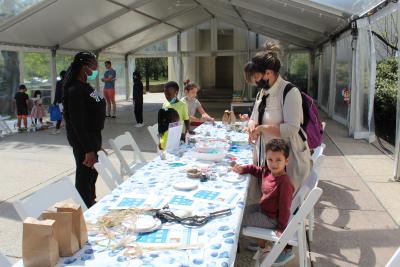 family craft table